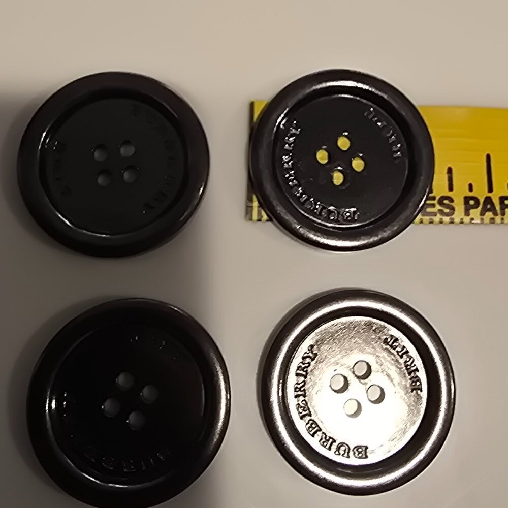 Burberry Graphite Replacement Buttons - Picture 1 of 2